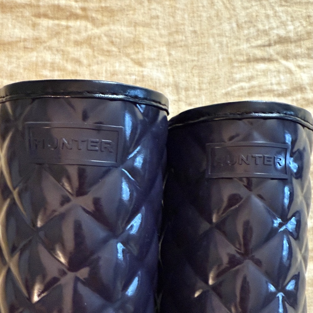 Hunter Refined Gloss Quilted Tall Rain Boot adjustable back - Picture 14 of 17
